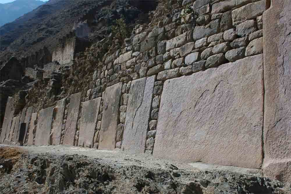 137 - Peru - Ollantaytambo, restos arqueologicos del templo del Sol